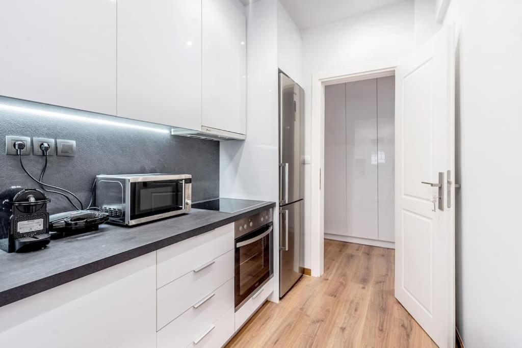 Modernised Athenian Apartment /W 2Br & 2Ba מראה חיצוני תמונה