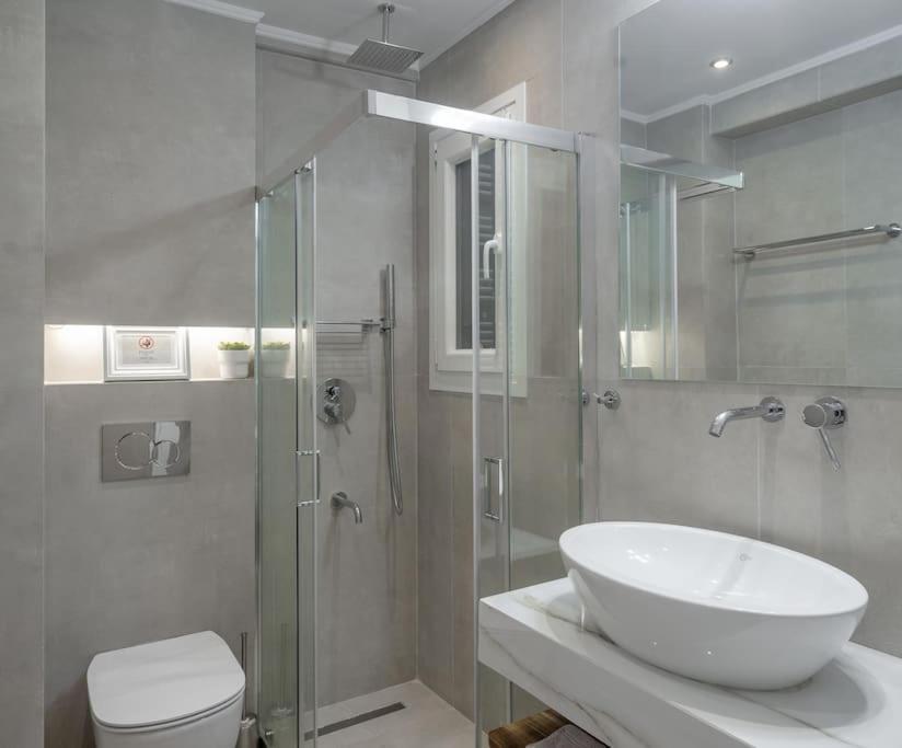 Modernised Athenian Apartment /W 2Br & 2Ba מראה חיצוני תמונה
